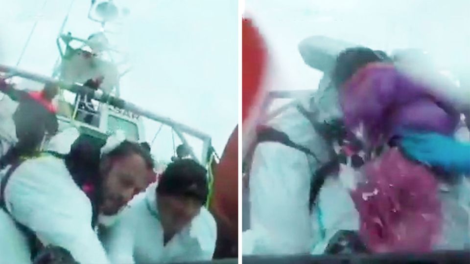 Vor Lampedusa: Italienische Küstenwache rettet 149 Menschen aus eiskaltem Wasser Vor Lampedusa: Italienische Küstenwache rettet 149 Menschen aus eiskaltem Wasser