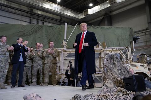 Donald Trump, Präsident der USA, besucht amerikanische Truppen auf der Bagram Air Base nördlich von Kabul