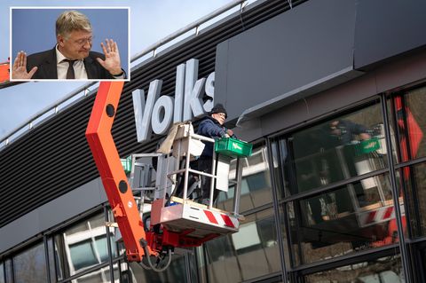 Parteitag der AfD: Volkswagen- Schriftzug auf Wunsch des Sponsors verdeckt worden