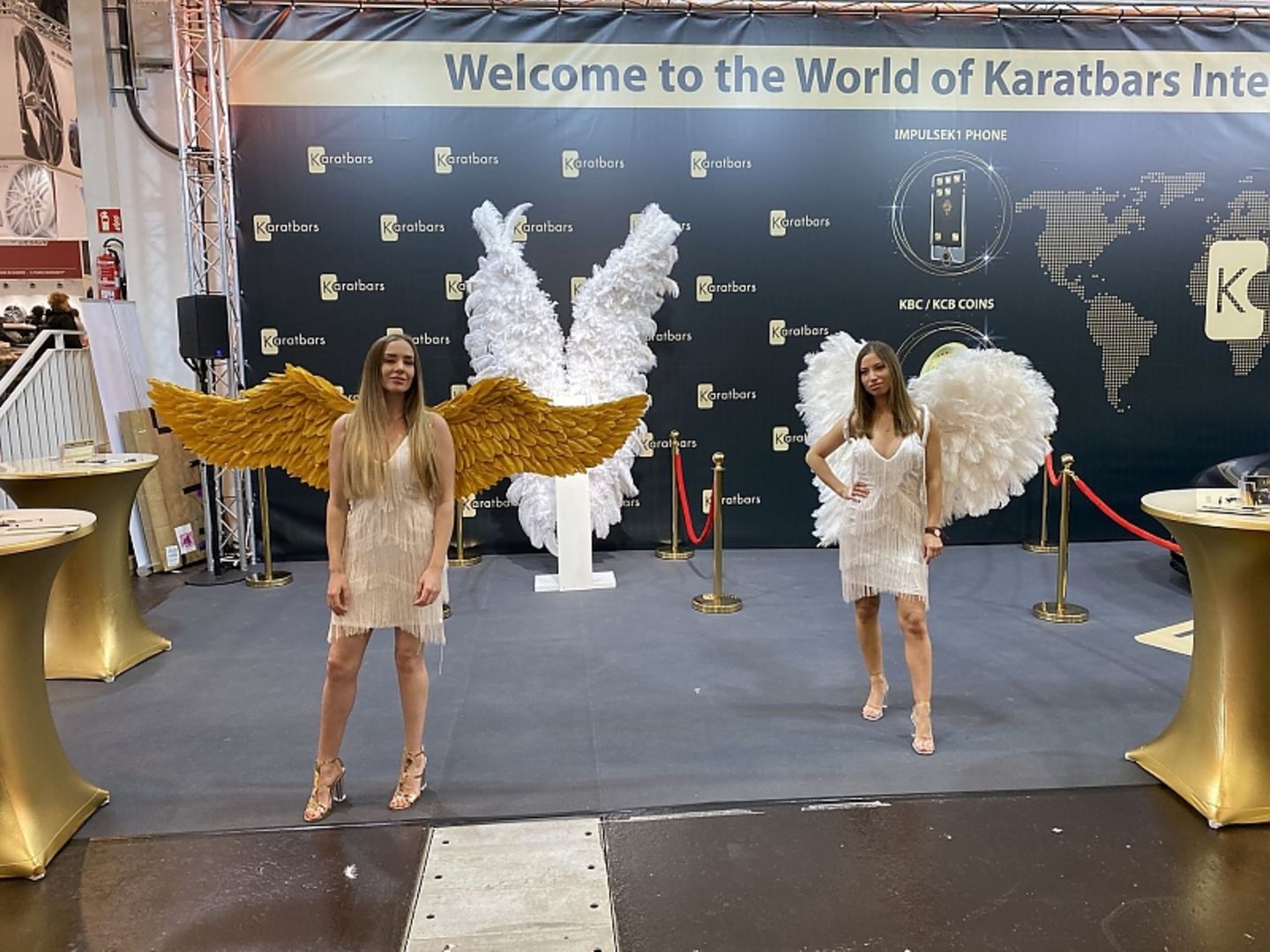 Auch Engel besuchen die Essen Motor Show