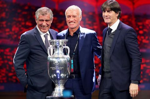 Bundestrainer Joachim Löw bei der EM-Auslosung in Bukarest