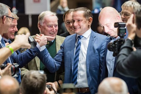 Alexander Gauland (2. v. l.) und Tino Chrupalla (M.)