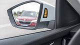 Der VW-Konzerntechnik sei Dank: Beim Kamiq gibt es auch einen Toter-Winkel-Assistenten