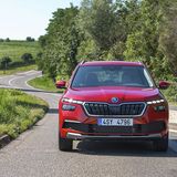 Das Sportfahrwerk des Skoda Kamiq 1.5 TSI ist straffer aber nicht unharmonisch