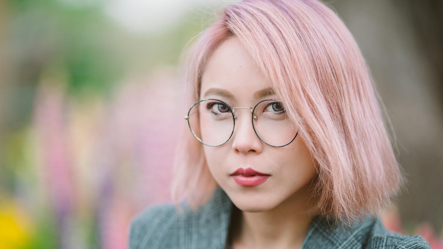 Frau mit Brille