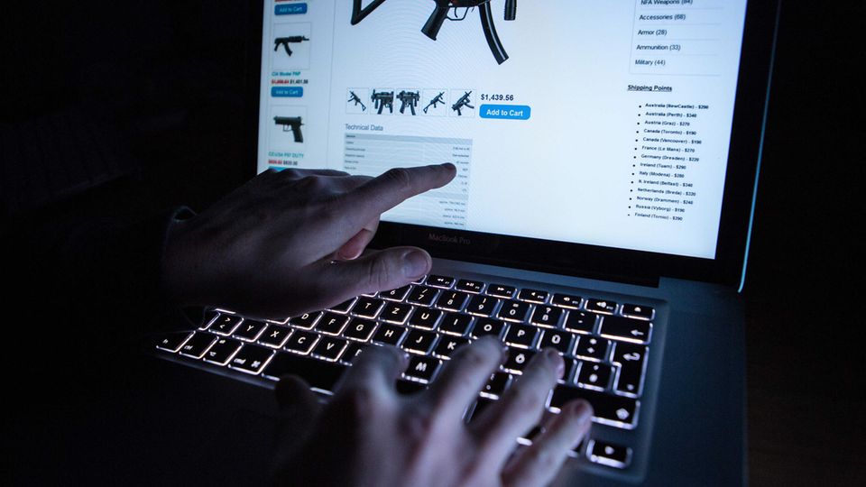 Im Darknet werden auf einschlägigen Seiten illegale Angebote aller Art gemacht (Symbolbild)