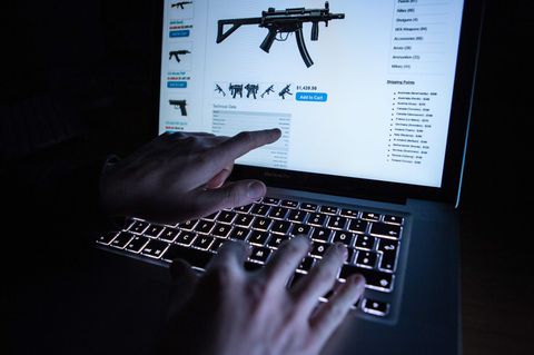 Im Darknet werden auf einschlägigen Seiten illegale Angebote aller Art gemacht (Symbolbild)