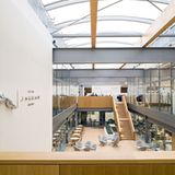 Die Techniker gaben dem Jaguar F-Type im neuen Designzentrum in Gaydon den letzten Schliff