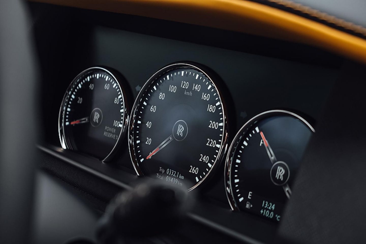Einfach, klar und informativ: Das Kombiinstrument des Rolls-Royce Cullinan Black Badge