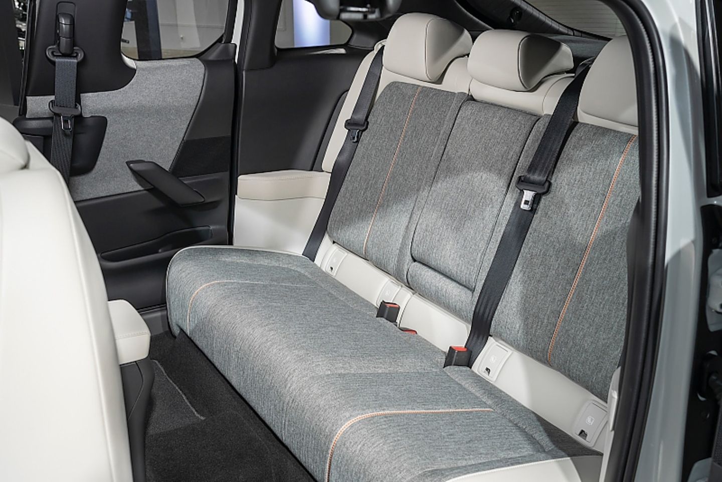 Die Rückbänke im Mazda MX-30 sind aus veganem Material