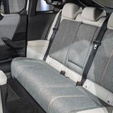Die Rückbänke im Mazda MX-30 sind aus veganem Material