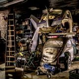 Stapelbare Autos ab Lager: Gestutzte Flügel lassen Käfer wie Stock-Cars aussehen.