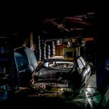 Schrott-Zäpfchen: Sitzen wie auf Toastbroten, fahren wie im Wasserbett und die Augen rollen wie ein Drache – der Citroen SM ist ein Traum von Auto… und bleibt es, selbst als Totalschaden.