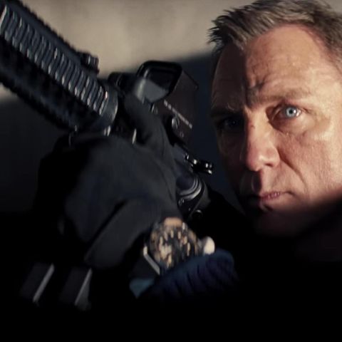 James Bond mit Waffe