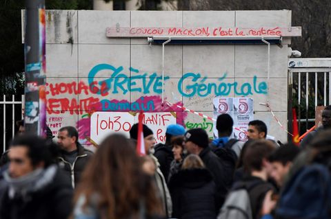 Demonstranten in Marseille