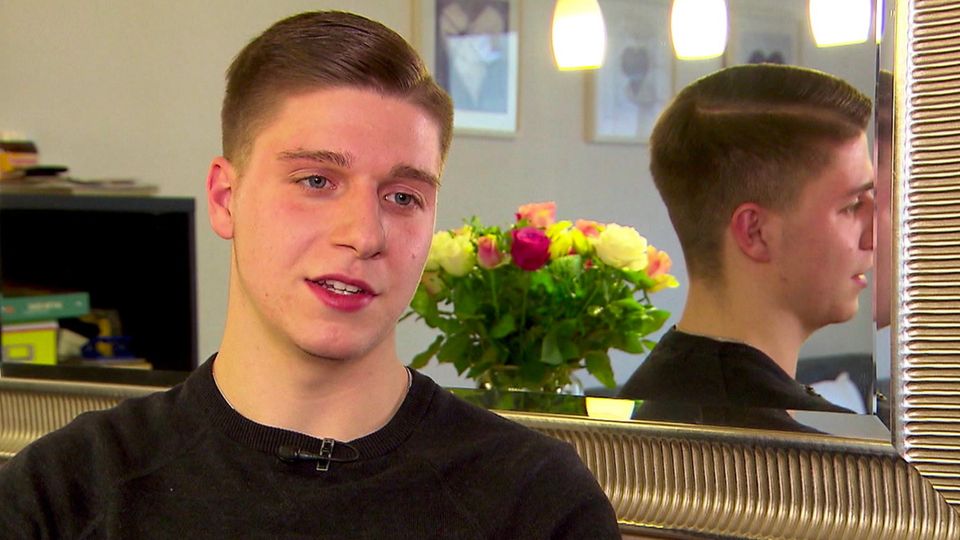 Nic Lewandrowski wurde im Alter von 13 Jahren von zwei Schulsanitäterinnen wiederbelebt Nic Lewandrowski wurde im Alter von 13 Jahren von zwei Schulsanitäterinnen wiederbelebt