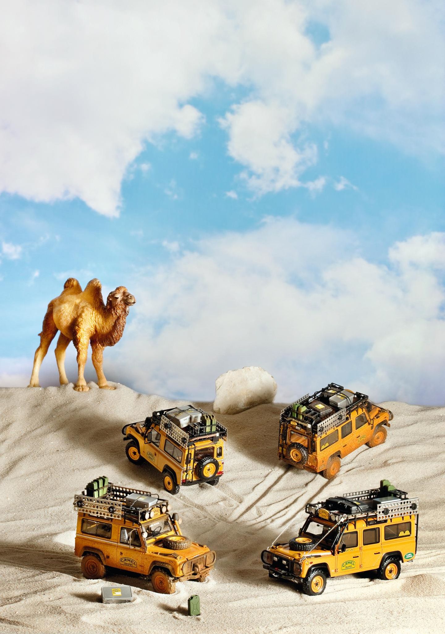 Sieger Kategorie E   Sammeln: 1:43 Großserie aktuell  Land Rover Defender „Camel“  Almost Real Models, Preis: 99,95 Euro
