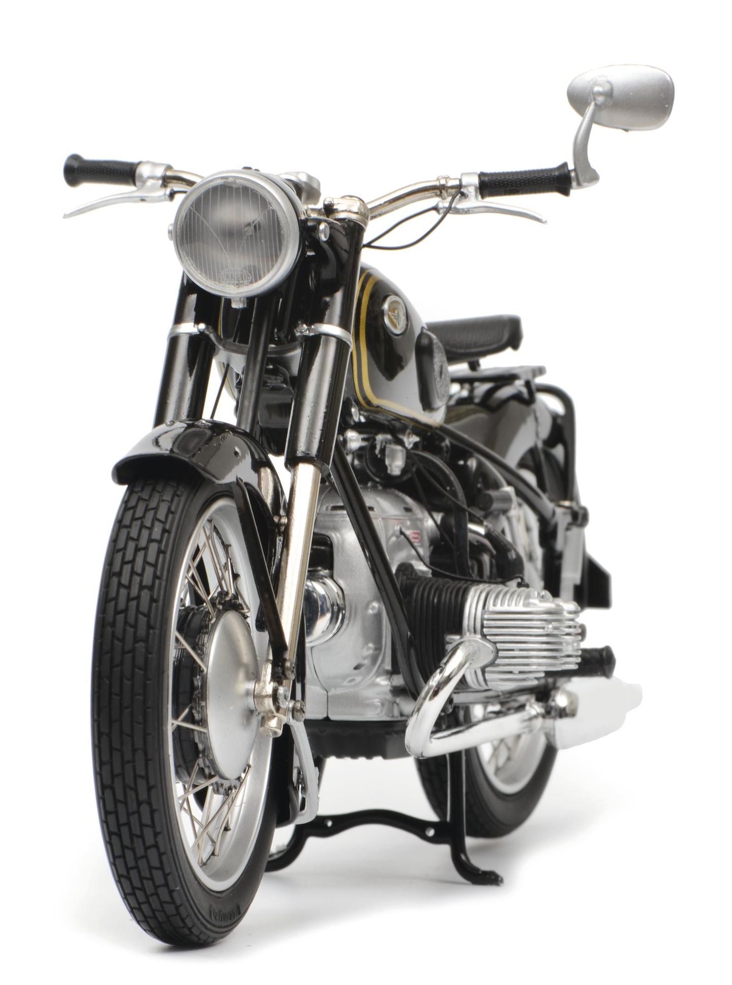 Sieger Kategorie H   Sammeln: Zweiräder  Zündapp KS601 "Schwarzer Elefant"  Schuco in 1:10, Preis: 79,95 Euro