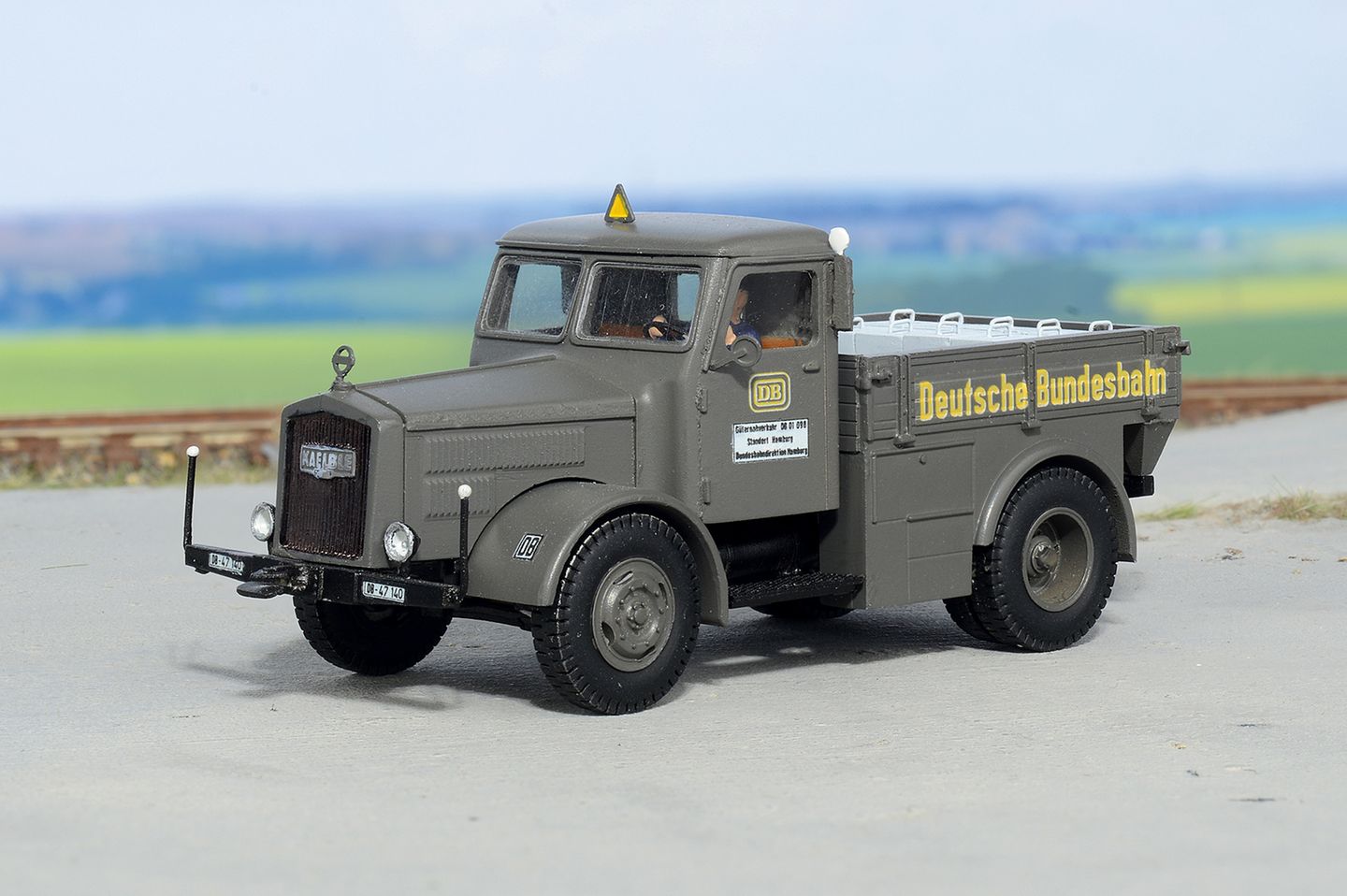 Sieger Kategorie M   Modellbau: 1:87  Kaelble DB-Zugmaschine K631ZR52  Weinert Modellbau, Preis: 65,50 Euro