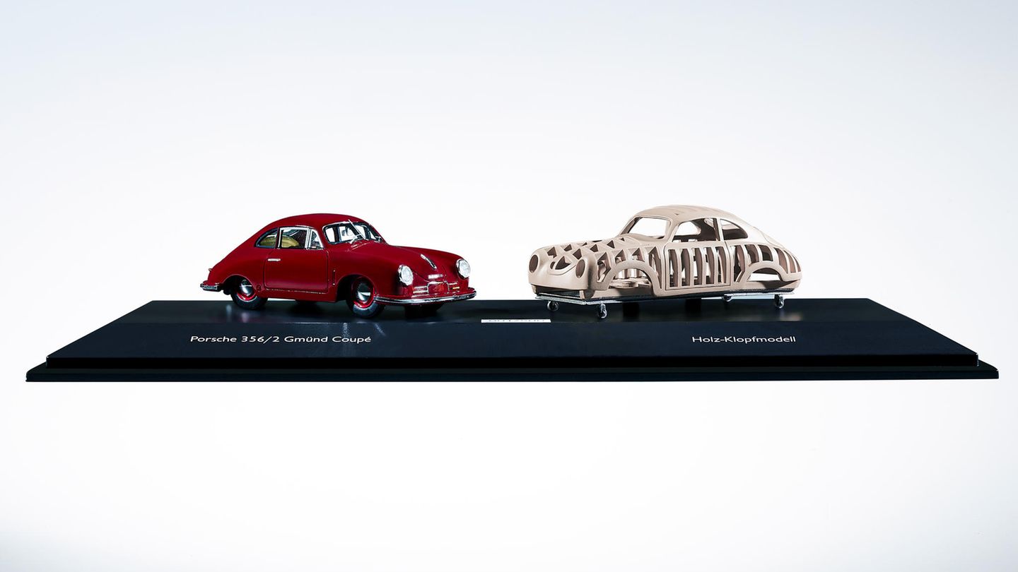 Sieger Kategorie V   Innovationspreis 2019  Porsche 356 "Gmünd" Coupé mit Holzbock in 1:43  Schuco für das Hans-Peter Porsche Traumwerk, Preis: 99,95 Euro