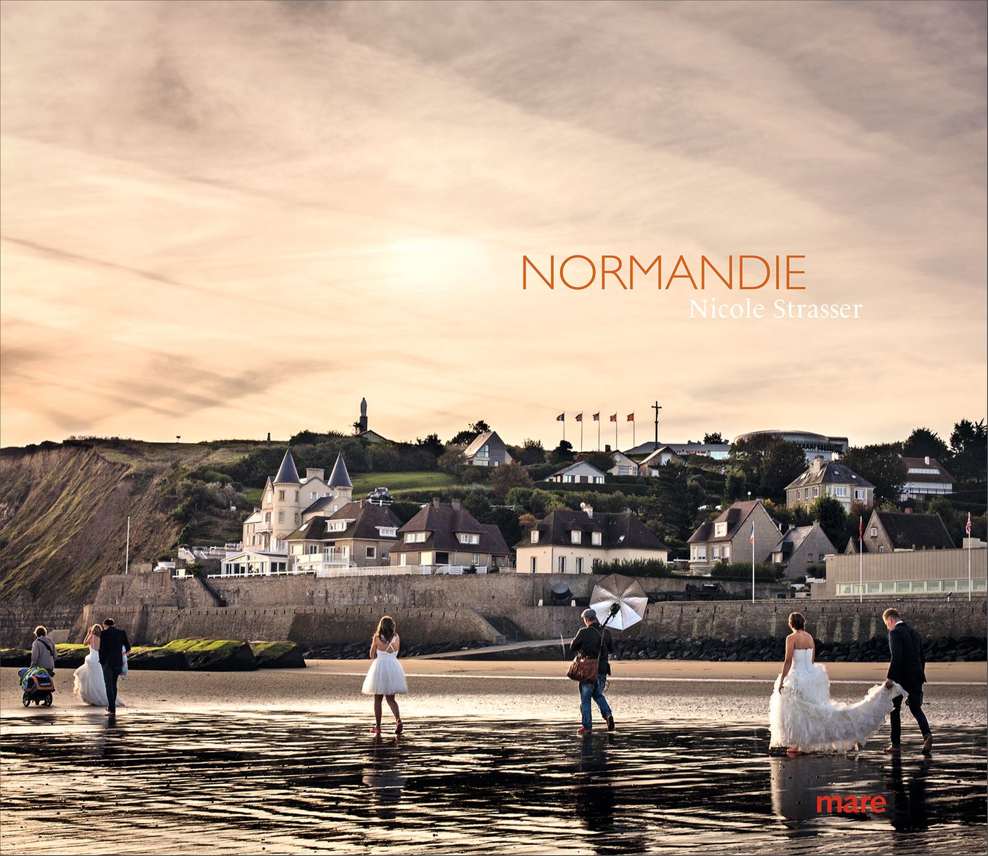 Aus "Normandie" von Nicole Strasser. Mit Texten von Karl Spurzem. Erschienen im Mare Verlag, 132 Seiten, Preis: 58 Euro.