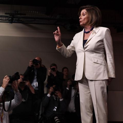Ein eher aufwühlender Moment für die Vorsitzende des US-Repräsentantenhauses, Nancy Pelosi.