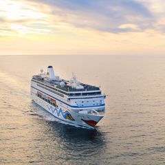 Aida Mira auf See