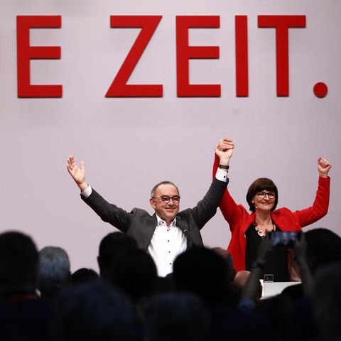 Die neuen SPD-Parteichefs Norbert Walter-Borjans and Saskia Esken