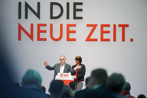 Norbert Walter-Borjans und Saskia Esken, die beiden Bundesvorsitzenden der SPD