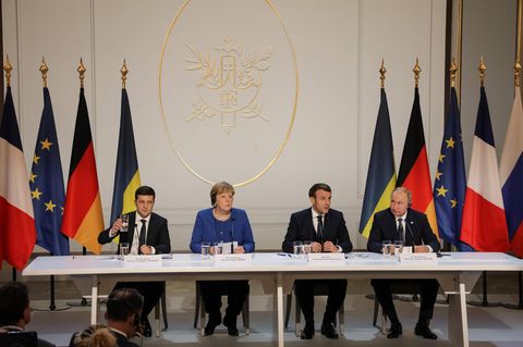 Selenskyj, Merkel, Macron und Putin bei der Pressekonferenz beim Ukraine-Gipfel