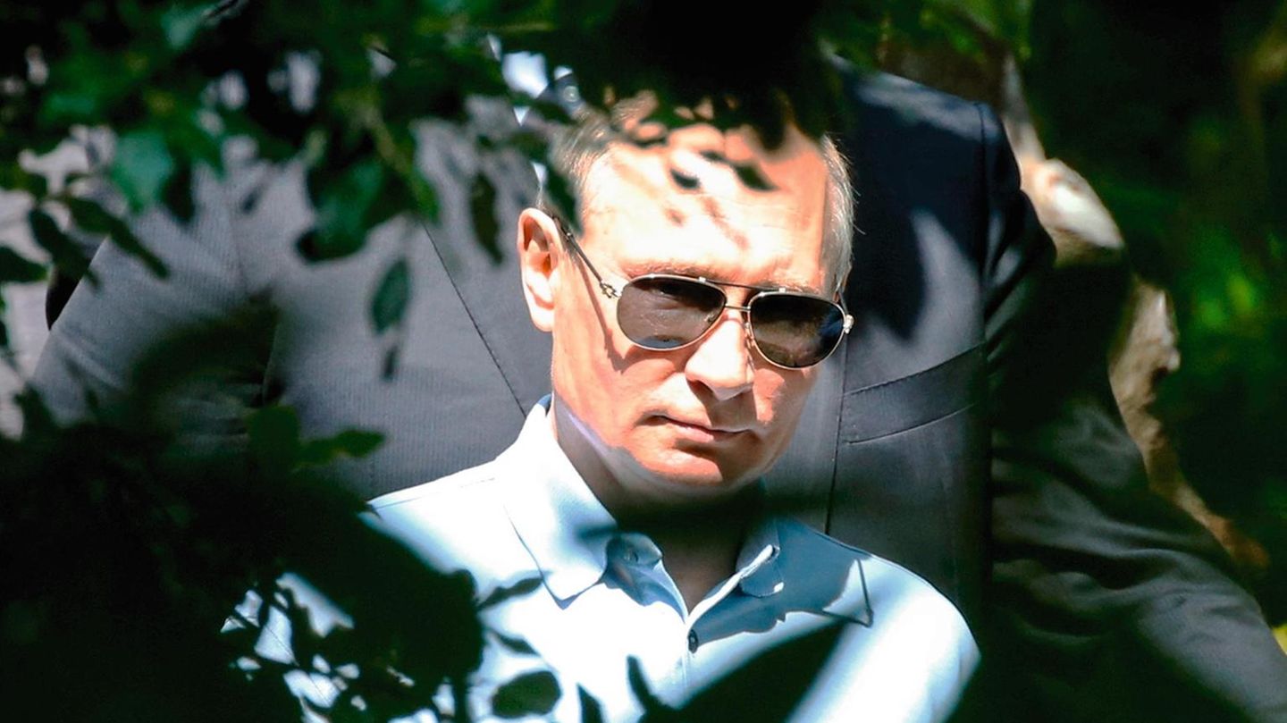 Wladimir Putin mit Sonnenbrille