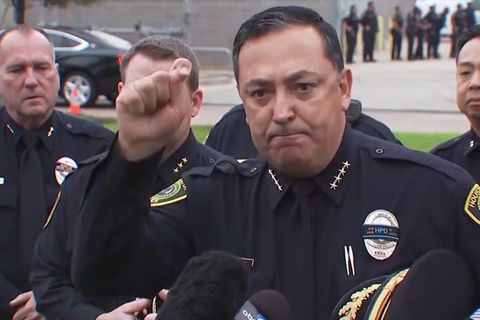Nach Tod von Kollegen: US-Polizeichef wendet sich an Politiker: "Sind Sie für die Waffenlobby oder die Kinder, die erschossen werden?"