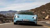 Der Porsche Taycan 4S erreicht nach 4,0 Sekunden die 100 km/h Marke