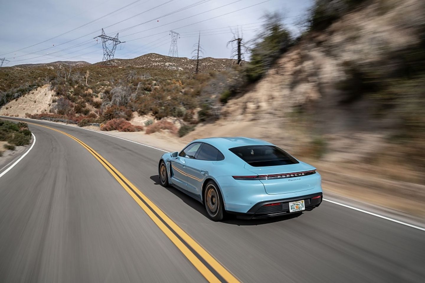 Die maximale Reichweite mit der 93,4 kWh Batterie beträgt 463 Kilometern (WLTP)