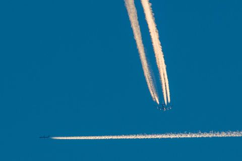 Flugzeuge am Himmel