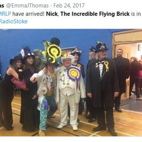 Nick the Incredible Flying Brick auf einem Foto auf Twitter