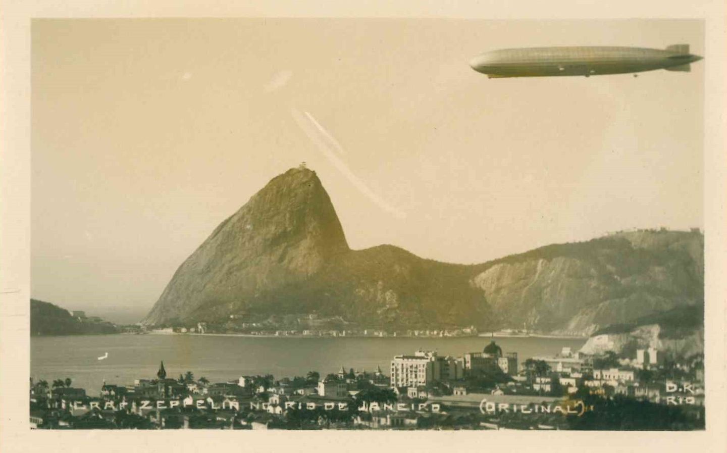 Das 236 Meter lange Luftschiff LZ 127 gilt als das erfolgreichste Luftschiff aller Zeiten. Es flog von 1928 bis 1937, transportierte unfallfrei 34.000 Passagiere und überquerte allein 139-mal den Atlantik nach Nord- und Südamerika.