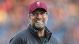 Jürgen Klopp holte sich mit dem FC Liverpool die größte Trophäe im Club-Fußball: den Champions-League-Pokal. 2:0 gewann sein Team das englische Finale gegen die Tottenham Hotspurs in Madrid. Wenn er jetzt noch die englische Meisterschaft einheimst, bauen sie ihm endgültig ein Denkmal in der Stadt. Gut möglich, dass es klappt.