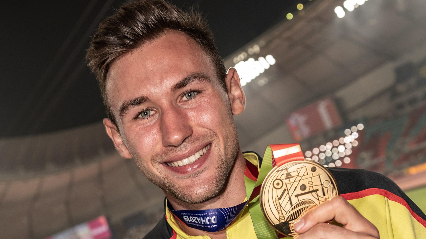 Niklas Kaul ist der zweite Shootingstar der deutschen Leichtathletik. Vollkommen überraschend gewann der 21-Jährige als jüngster Zehnkämpfer aller Zeiten WM-Gold und krönte sich zum König aller Leichtathleten. Er wurde ebenfalls zum Sportler des Jahres gewählt.