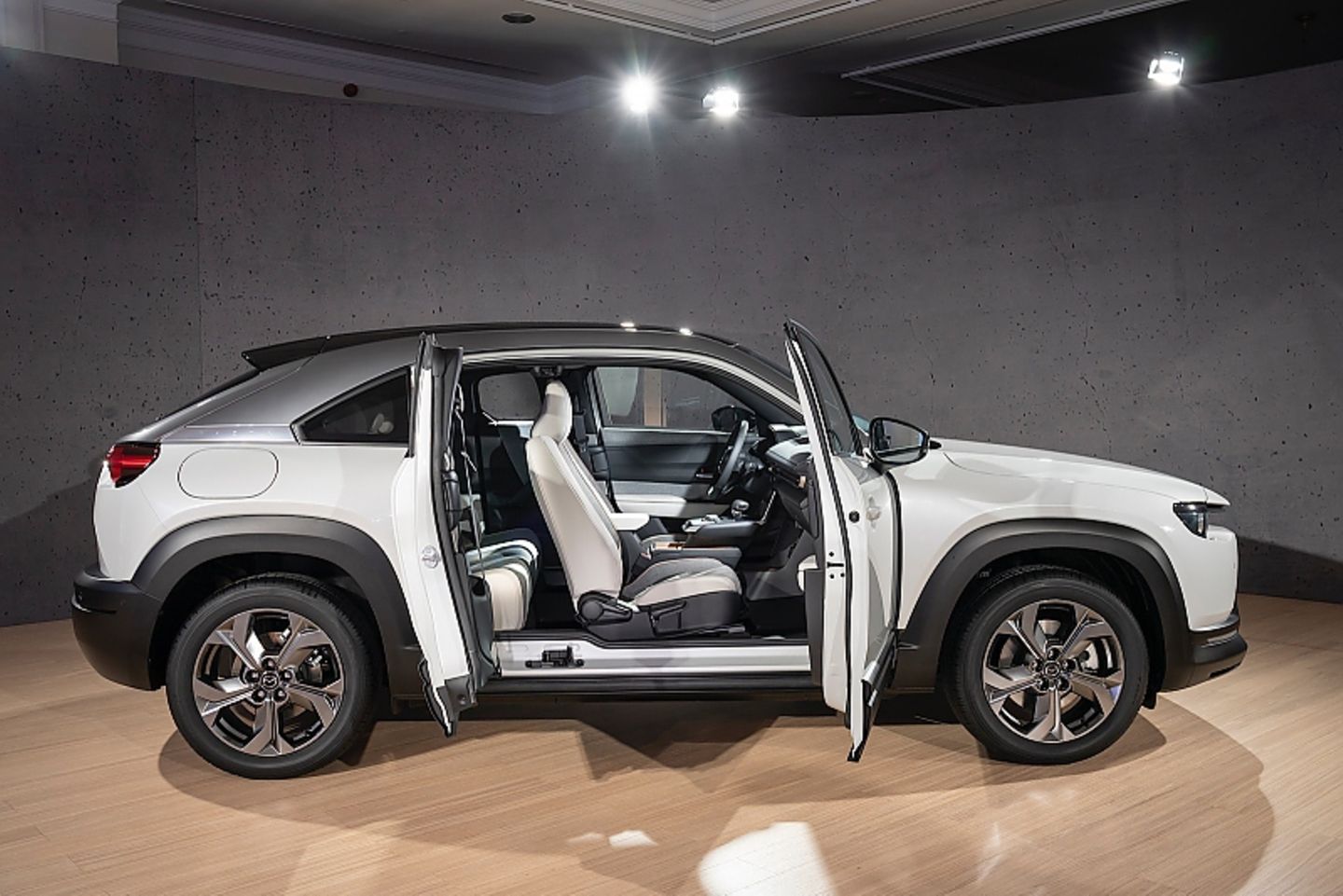 Mazda MX-30 2019