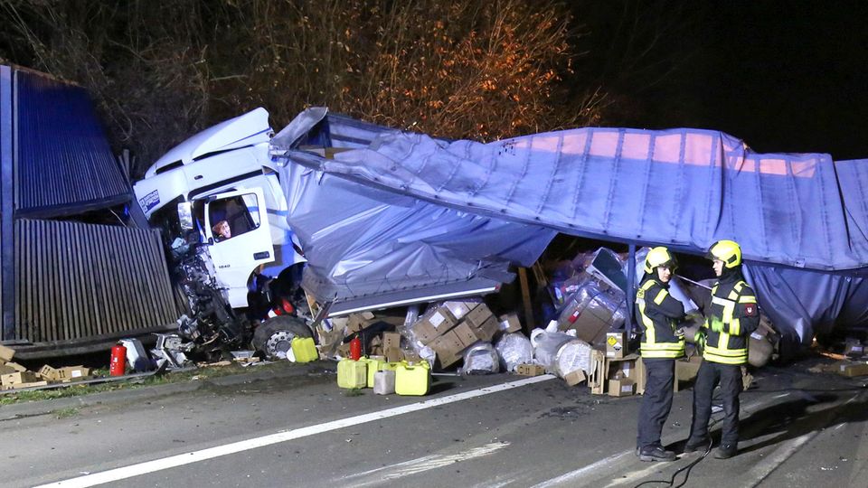 nachrichten deutschland - lkw-unfall a3