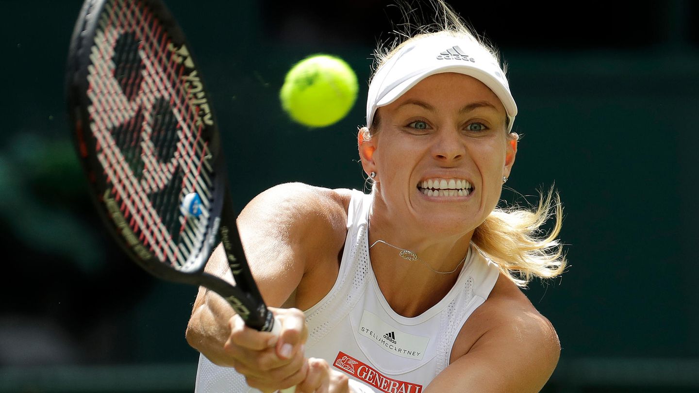 Zwischen Sieg und Niederlage: Über Angelique Kerber kann man fast das Gleiche schreiben wie über Sebastian Vettel. 2019 war ein vermaledeites Jahr. Die Titelverteidigerin von 2018 scheiterte in Wimbledon schon in der 2. Runde. Auch bei den anderen Grand-Slam-Turnieren stürzte sie ab und rutsche in der Weltrangliste auf Platz 20. Nächstes Jahr kann es nur besser werden. Über Angelique Kerber kann man fast das Gleiche schreiben wie über Sebastian Vettel. 2019 war ein vermaledeites Jahr. Die Titelverteidigerin von 2018 scheiterte in Wimbledon schon in der 2. Runde. Auch bei den anderen Grand-Slam-Turnieren stürzte sie ab und rutsche in der Weltrangliste auf Platz 20. Nächstes Jahr kann es nur besser werden.