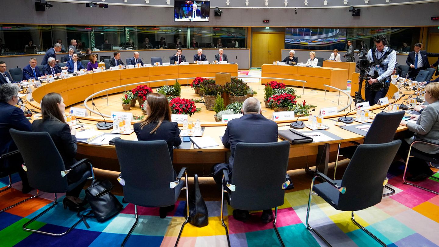 Belgien, Brüssel: Die EU-Staats- und Regierungschefs nehmen an einem Roundtable-Meeting teil