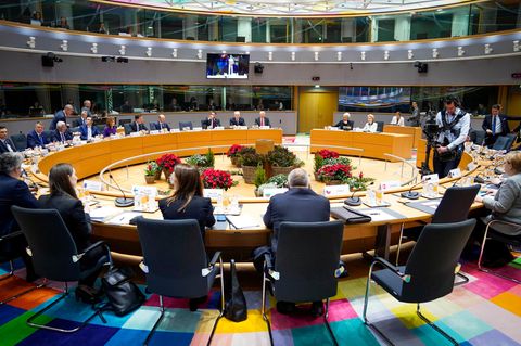 Belgien, Brüssel: Die EU-Staats- und Regierungschefs nehmen an einem Roundtable-Meeting teil