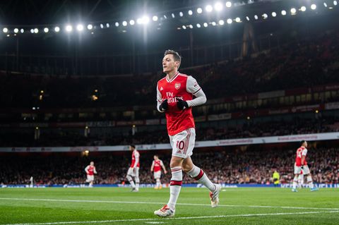 Mesut Özil in Aktion für den FC Arsenal