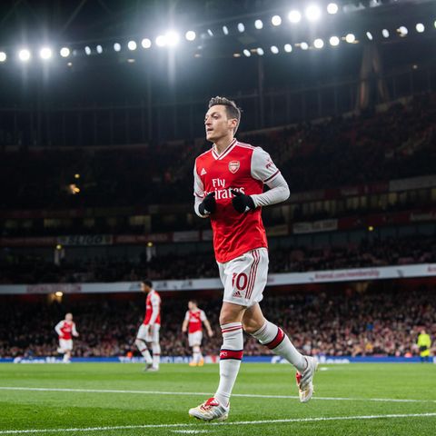 Mesut Özil in Aktion für den FC Arsenal