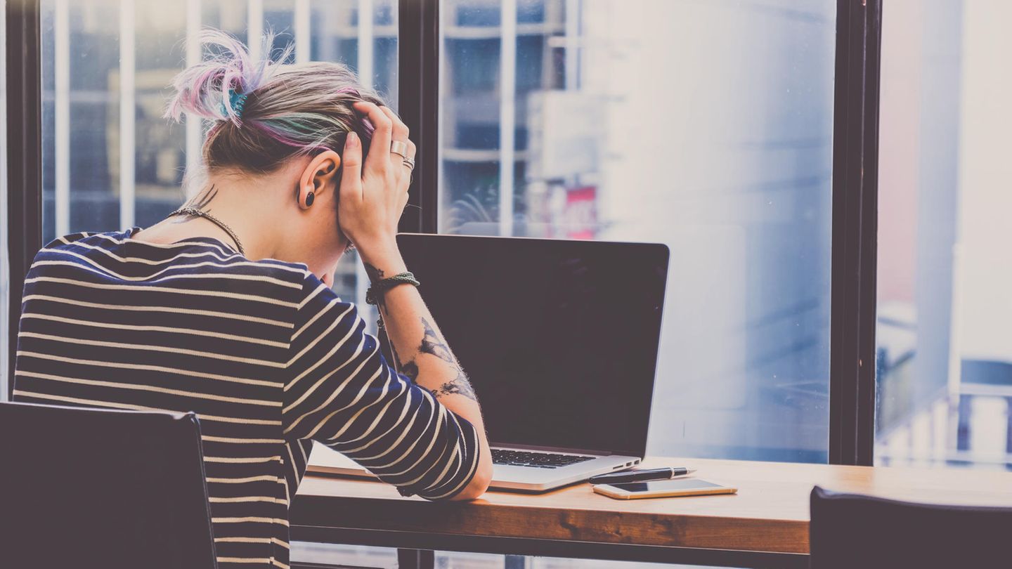 Job: These ten behaviors get in the way of your career Job: These ten behaviors get in the way of your career