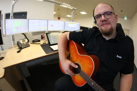 Disponent Jan Ole Dreier macht mit seinem Song auf den Missbrauch der Notrufnummer aufmerksam.
