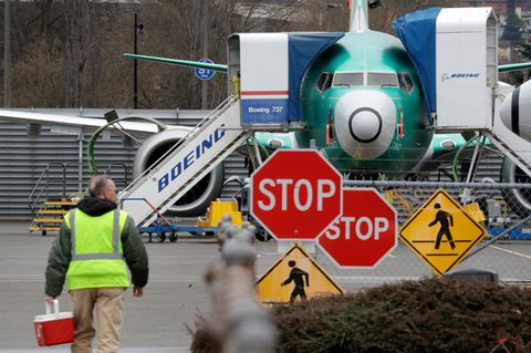 Eine Boieng 737 Max am Boden. Die Produktion wird vorbergehend ausgesetzt.