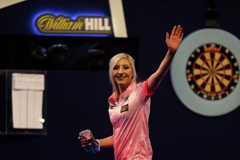 Fallon Sherrock gelingt mit Sieg bei Darts-WM Historisches